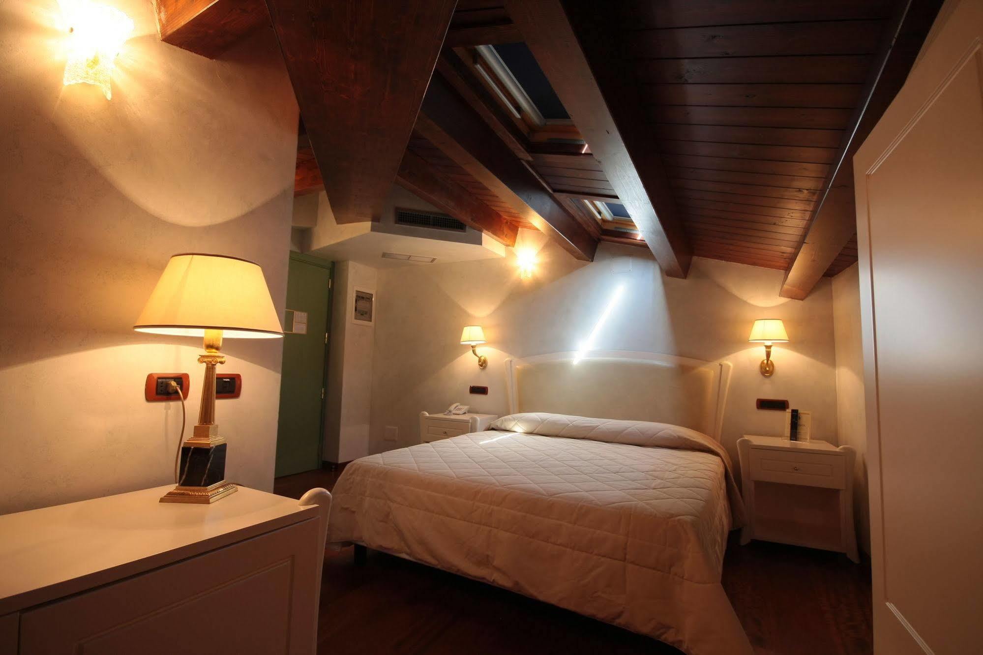 Hotel Rojan Sulmona Esterno foto