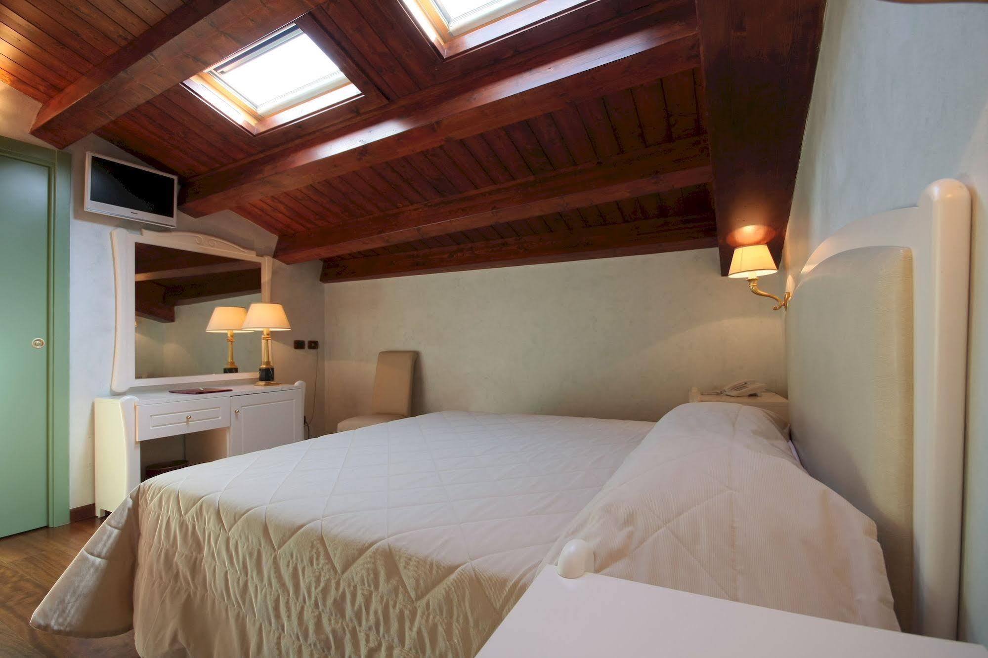 Hotel Rojan Sulmona Esterno foto