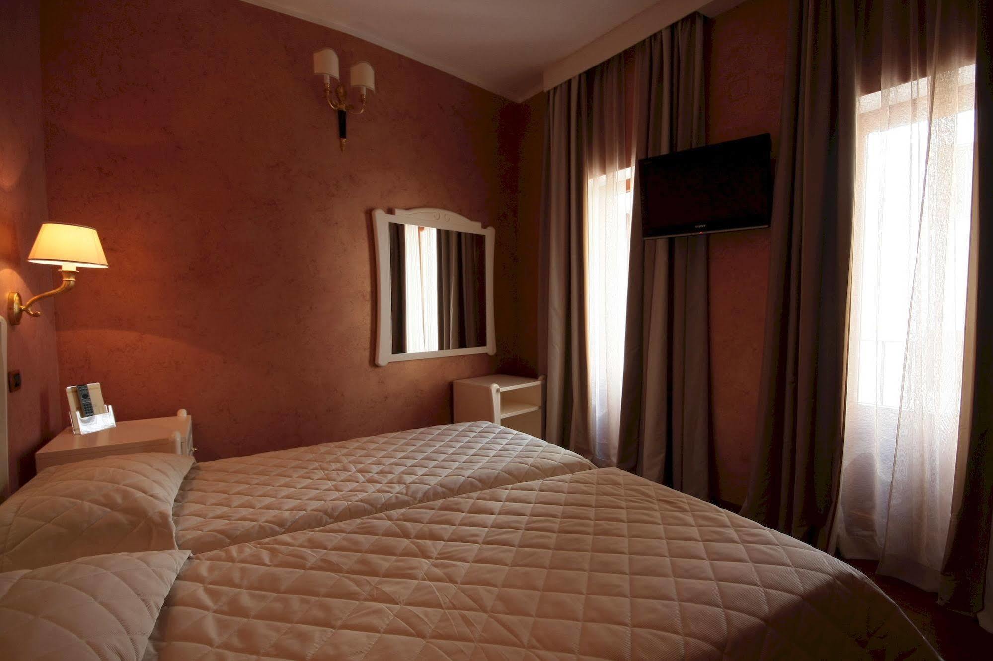 Hotel Rojan Sulmona Esterno foto