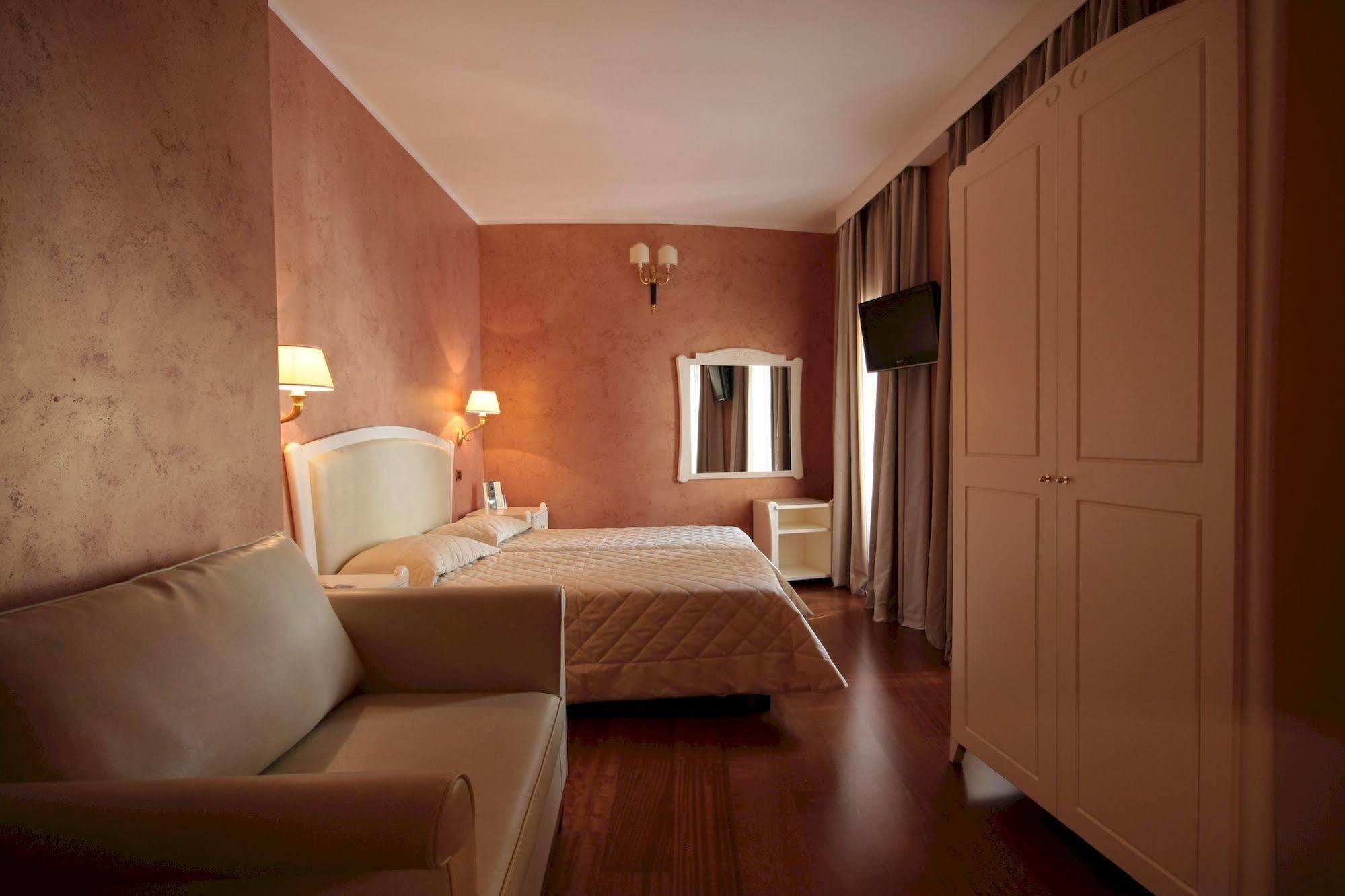 Hotel Rojan Sulmona Esterno foto